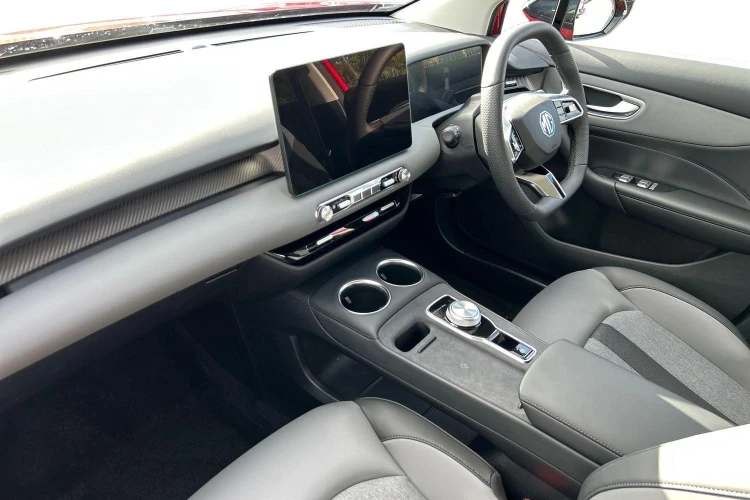 Vehicle Image - 1