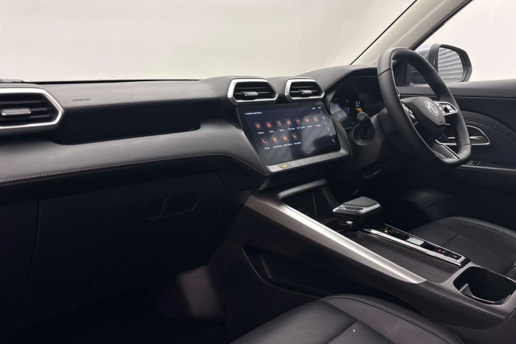 Vehicle Image - 3