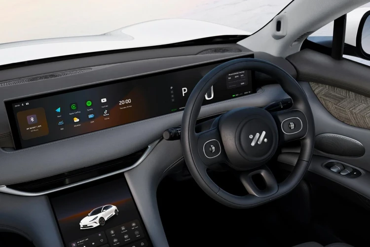 Vehicle Image - 3
