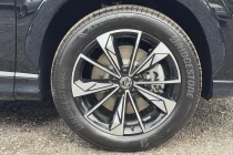 Vehicle Thumbnail 16