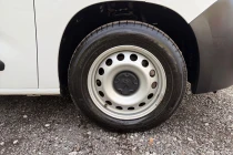 Vehicle Thumbnail 11