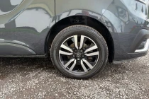 Vehicle Thumbnail 11