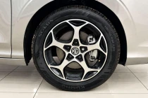 Vehicle Thumbnail 7