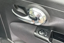 Vehicle Thumbnail 16