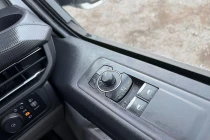 Vehicle Thumbnail 8