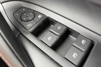 Vehicle Thumbnail 15