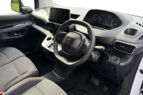 Vehicle Thumbnail 12