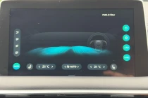 Vehicle Thumbnail 12