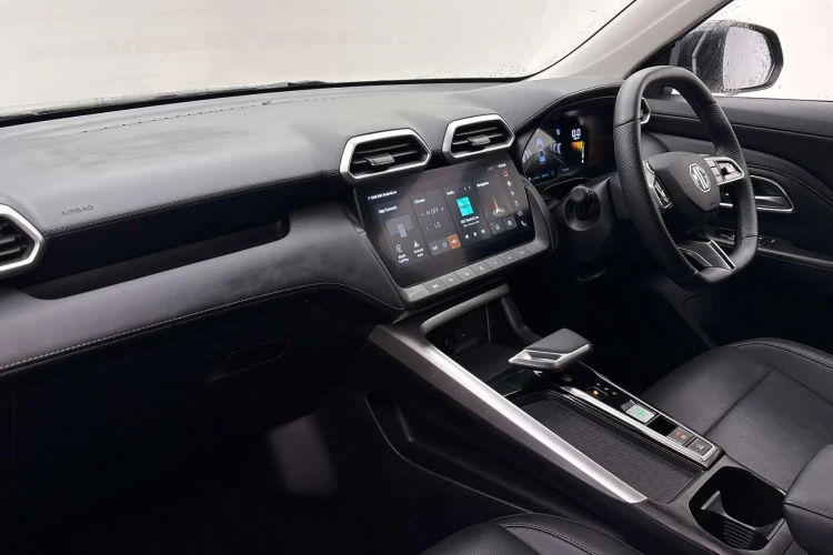 Vehicle Image - 3