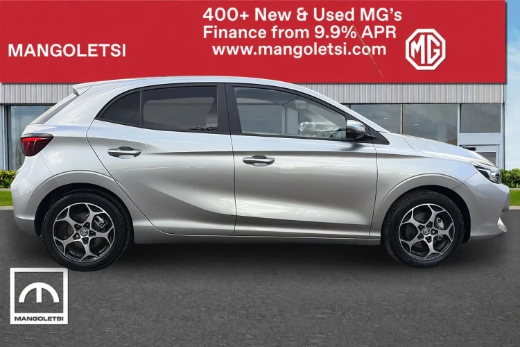 Vehicle Image - 3