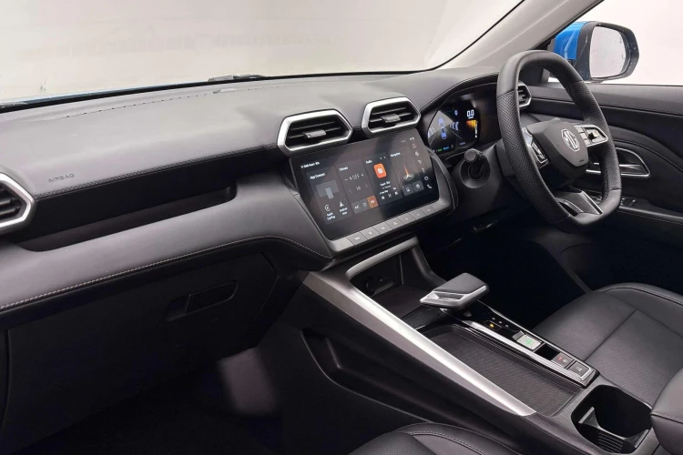 Vehicle Image - 3
