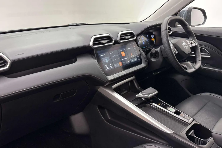 Vehicle Image - 3