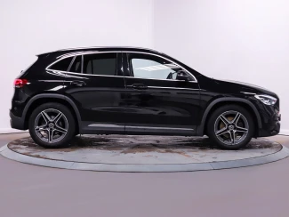 Mercedes-Benz GLA Image 8