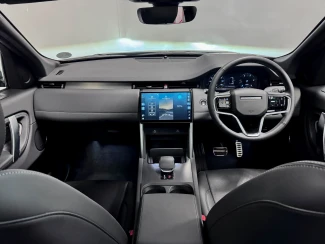 Land Rover Discovery Sport Image 2