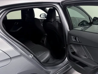 BMW 1 Series Image 8