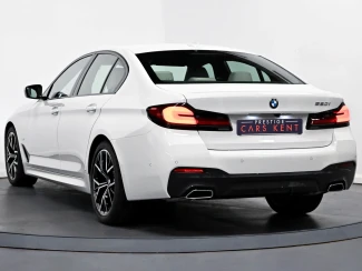 BMW 5 Series Image 3