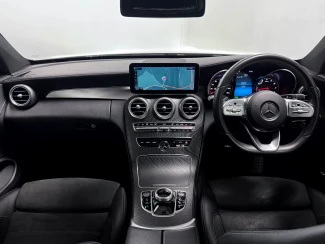 Mercedes-Benz C Class Image 2