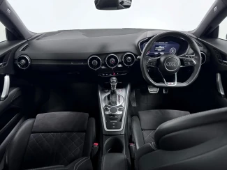 Audi TT Image 2