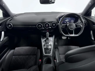 Audi TT Image 2