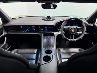 Porsche Taycan Image 2