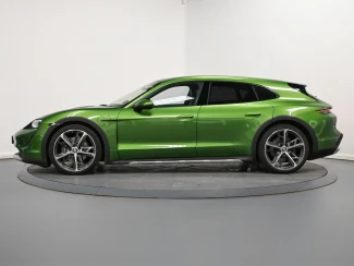 Porsche Taycan Image 4