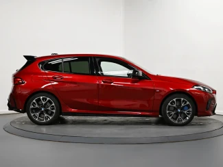 BMW 1 Series Image 8
