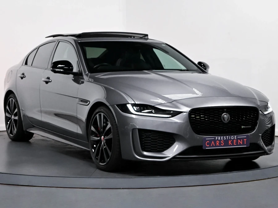 2021 Jaguar XE R-dynamic Black D Mhev Auto
