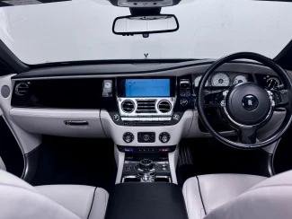 Rolls-Royce Dawn Image 2