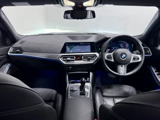 BMW 3 Series Image 2