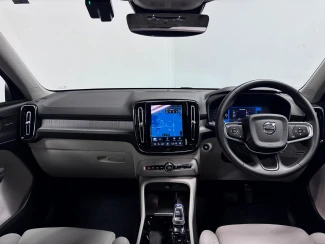 Volvo XC40 Image 2