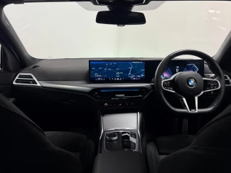 BMW 3 Series Image 2