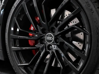 Audi RS4 Avant Image 6