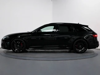 Audi RS4 Avant Image 4