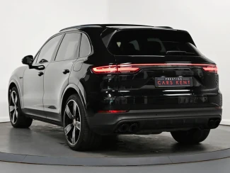 Porsche Cayenne Image 3