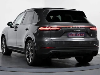 Porsche Cayenne Image 3