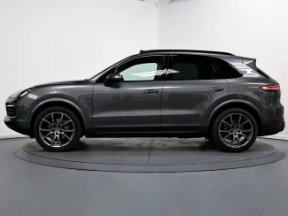 Porsche Cayenne Image 4