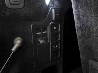 Land Rover Discovery Image 7
