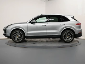 Porsche Cayenne Image 4