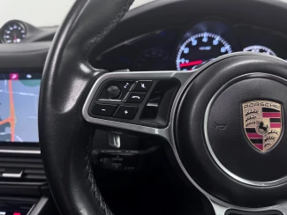 Porsche Cayenne Image 8