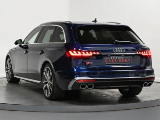 Audi S4 Avant Image 3