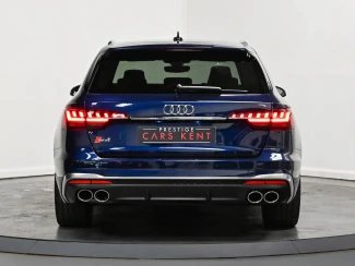 Audi S4 Avant Image 4