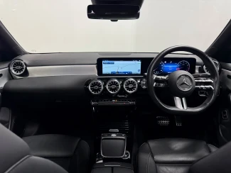Mercedes-Benz CLA Image 2