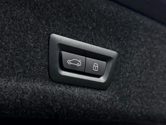 BMW 3 Series Image 8