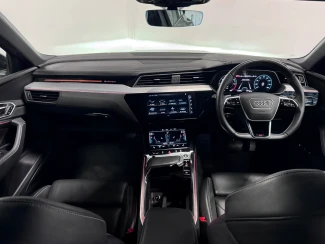 Audi e-tron Image 2