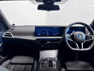 BMW 3 Series Image 2