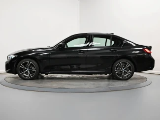 BMW 3 Series Image 4