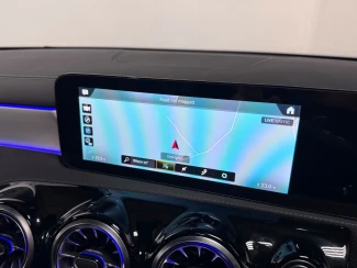 Mercedes-Benz CLA Image 8