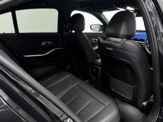 BMW 3 Series Image 7