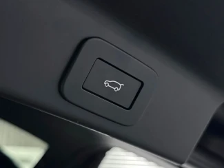 Jaguar F-PACE Image 8