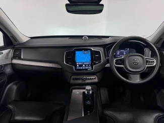 Volvo XC90 Image 2